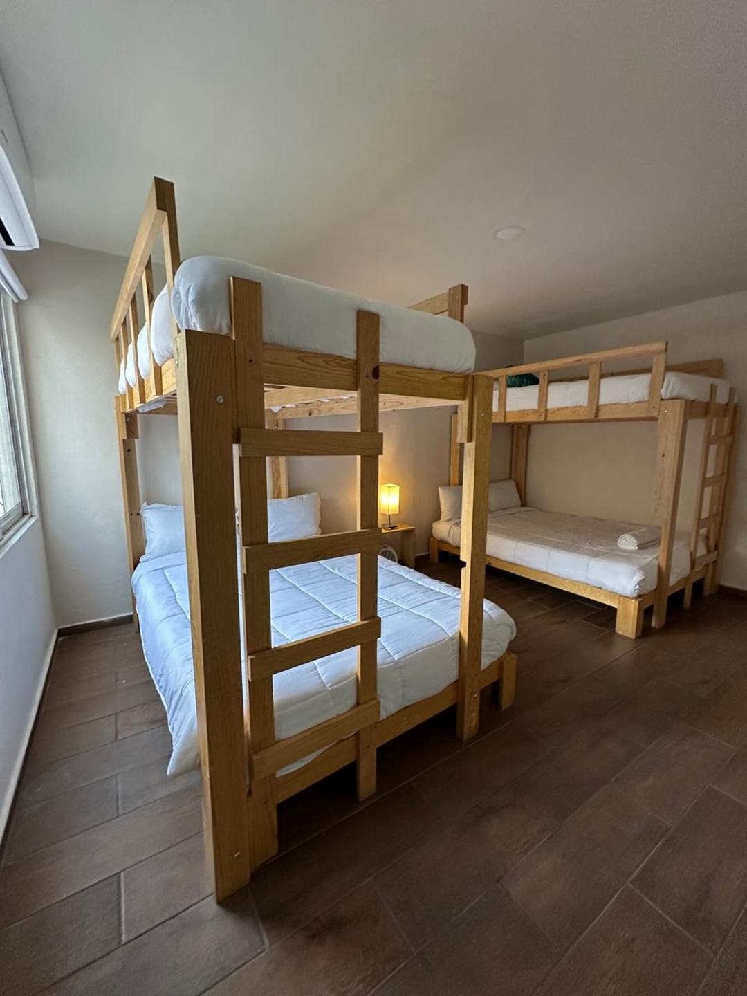 Top location Apt with A/C 7 kasavahomes.com