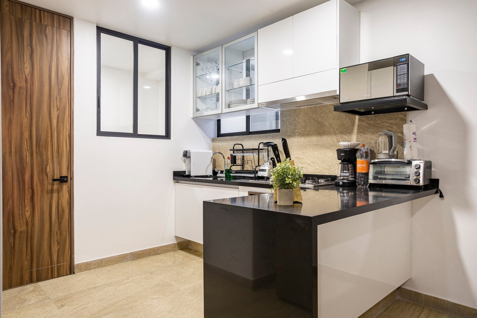 Fabulous 3-Bedroom Flat in Condesa w/Gym & Parking 26 kasavahomes.com