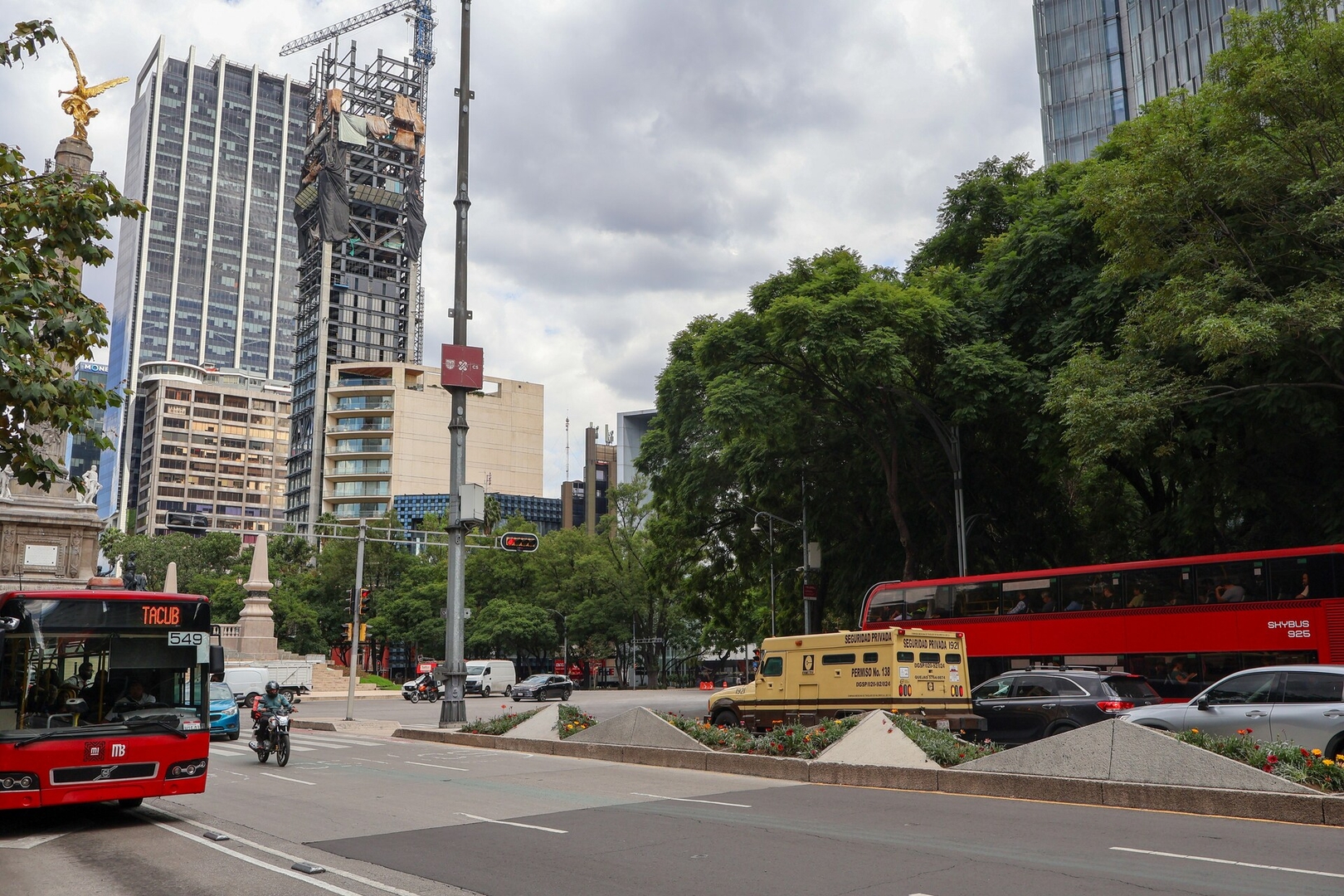 Kasava's Urbane Flat for 8 44 kasavahomes.com