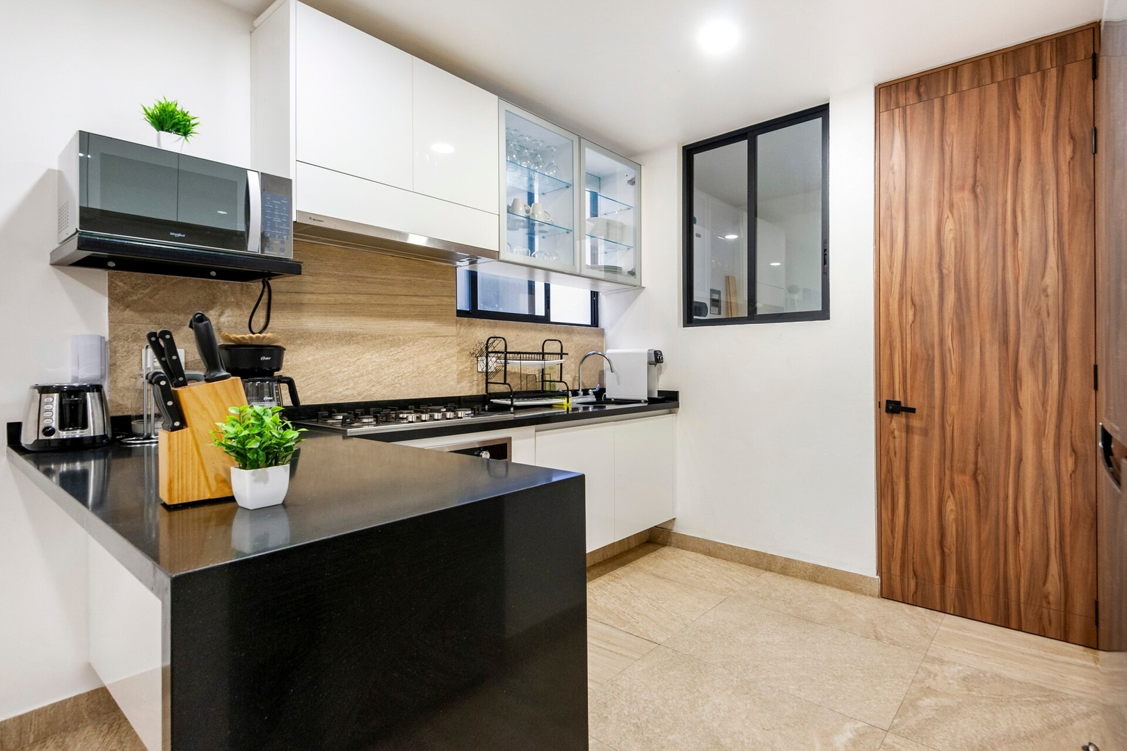 Modern & Fully Equipped Apartment in Condesa w/Gym 22 kasavahomes.com