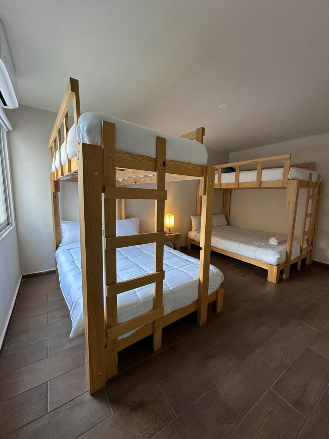 Stay at Reforma Chic Escape Near El Ángel with A/C 25 kasavahomes.com