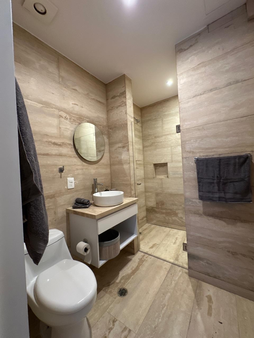 Modern 2BR 2BTH Roma Norte 18 kasavahomes.com