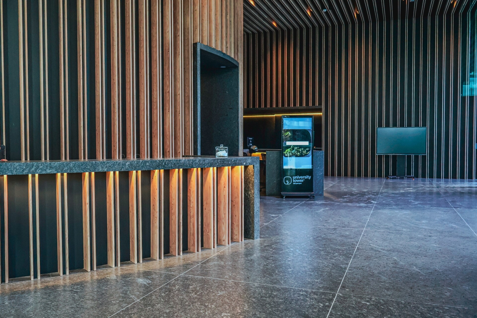 Reforma Views @UniversityTower Trendy “CondoHotel” 40 kasavahomes.com