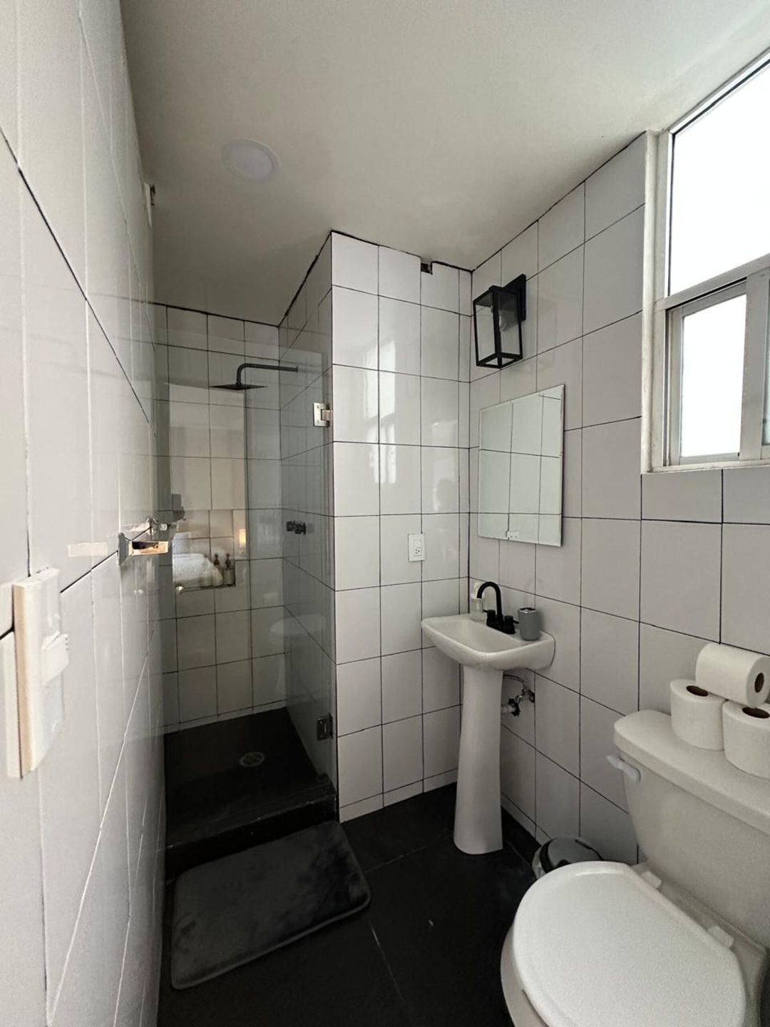 Top location Apt with A/C 5 kasavahomes.com
