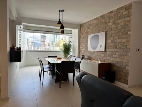 Apto 3 quartos na Av Brasil