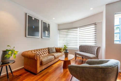 geko _Steelhaus 2BR steps from the malecon