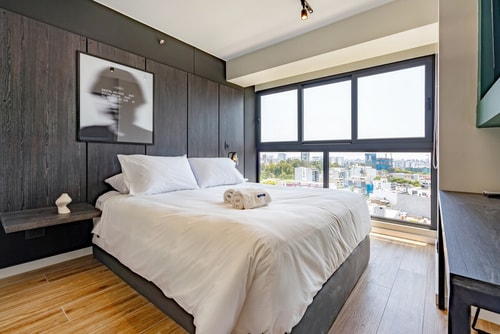 geko| Polock _Loft with city views in business hub