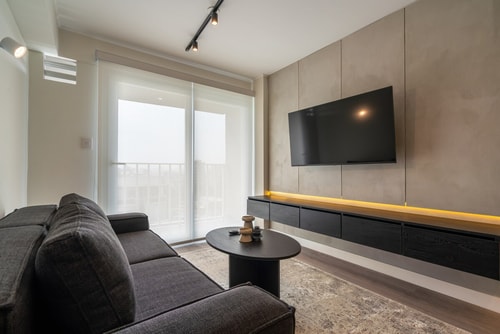 geko| Lithos_1BR, modern escape steps from Malecon