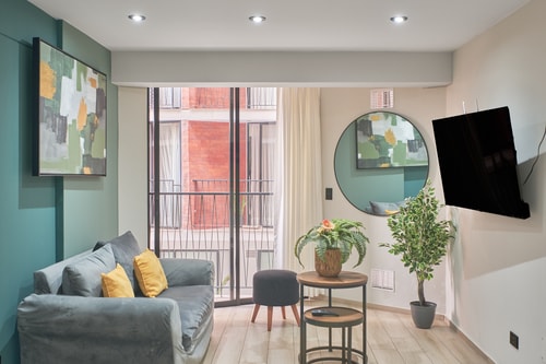 Geko | Contemporary 2BR w/Balcony near Costa Verde