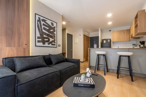 geko | Blackwood _1BR apt. w/balcony