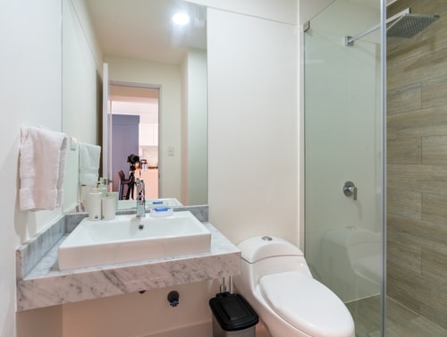 Chic Loft with Balcony & Ocean View in Barranco