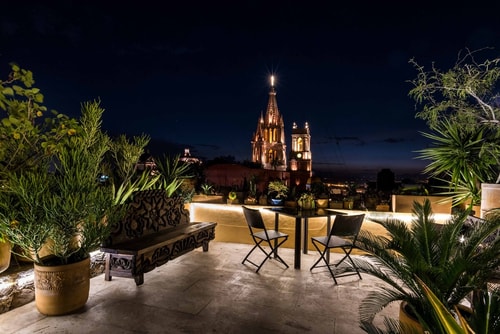La Pajarera, Best downtown location! At the Jardin