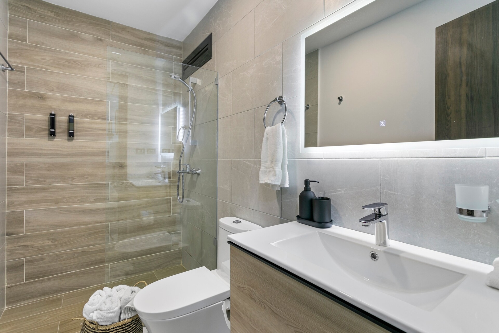 Best location Luxury 2BD with terrace in village 61 Airbnb Property Manager Cancun