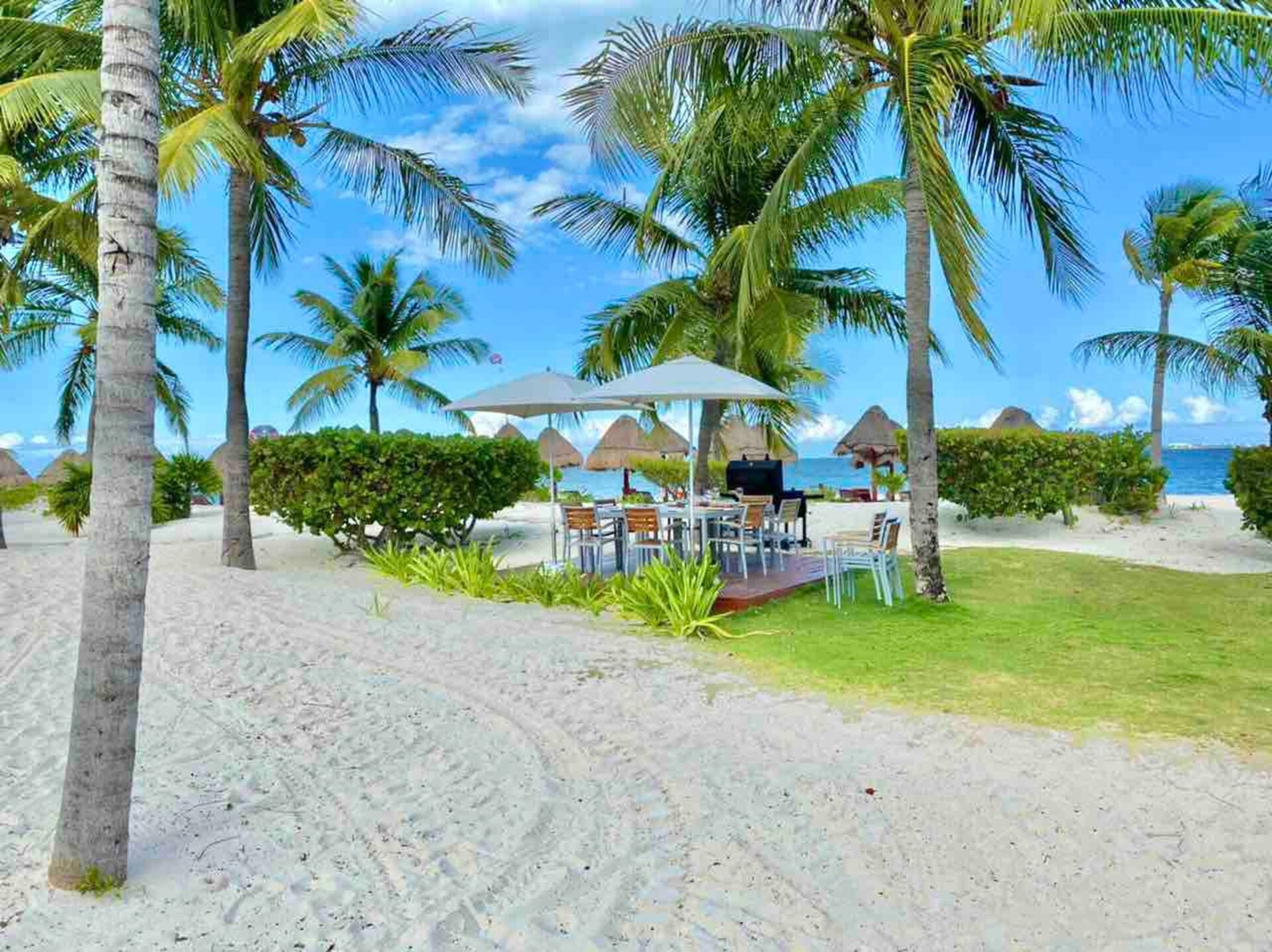 Deluxe Condo w/Private Beach and Top Amenities 10 Airbnb Property Manager Cancun