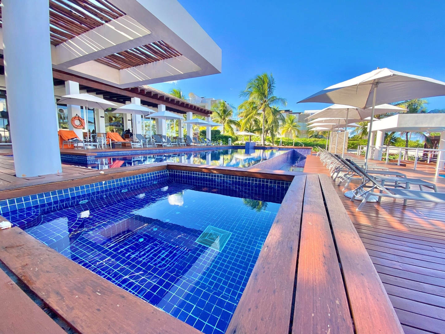 Deluxe Condo w/Private Beach and Top Amenities 60 Airbnb Property Manager Cancun