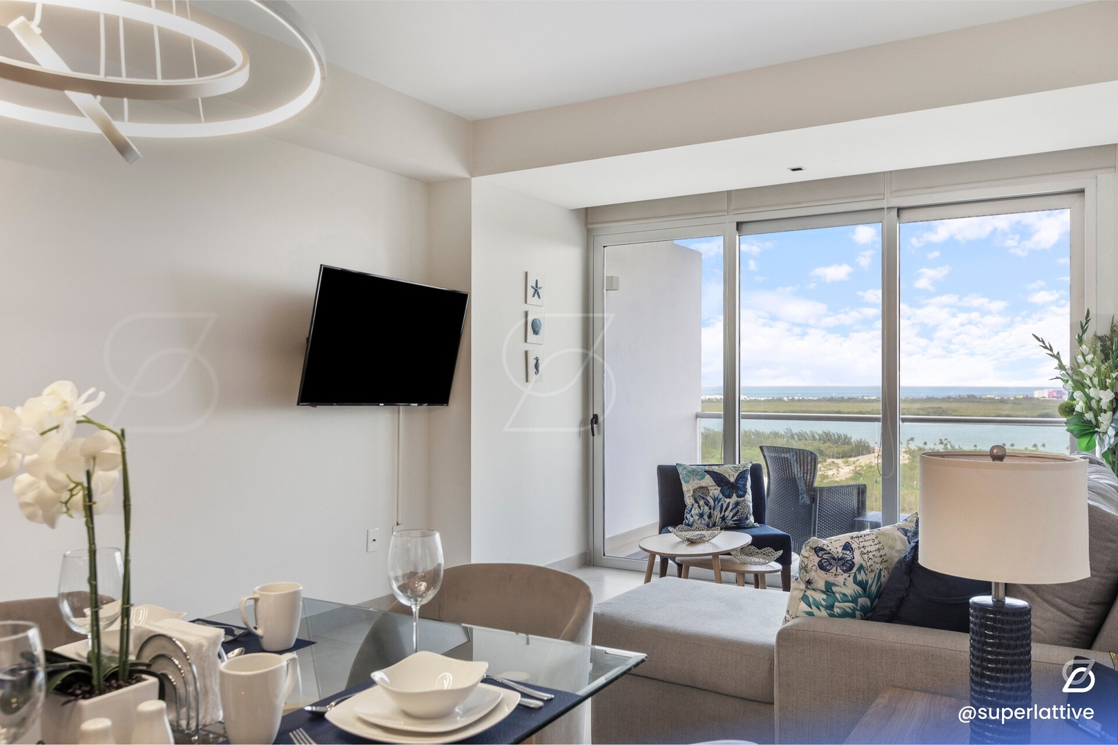 Modern 2B Condo w/Great View and perfect Location! 16 Airbnb Property Manager Cancun
