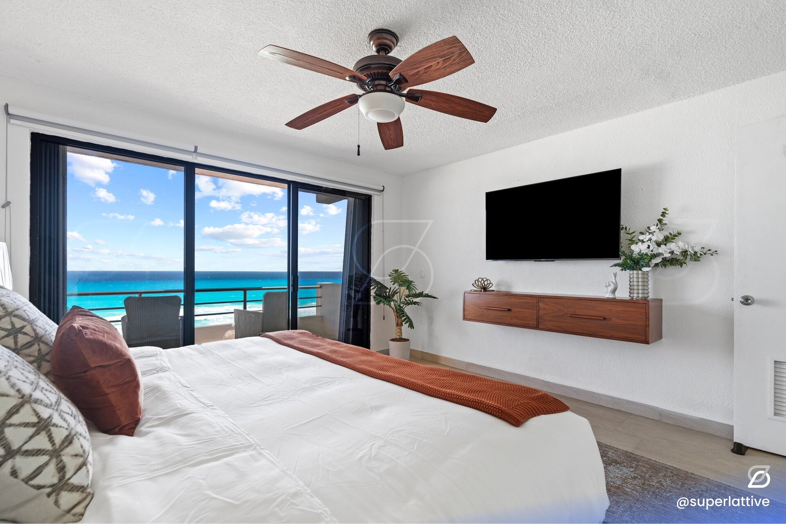 Amazing 2B Ocean and beach view in the hotel area 16 Airbnb Property Manager Cancun