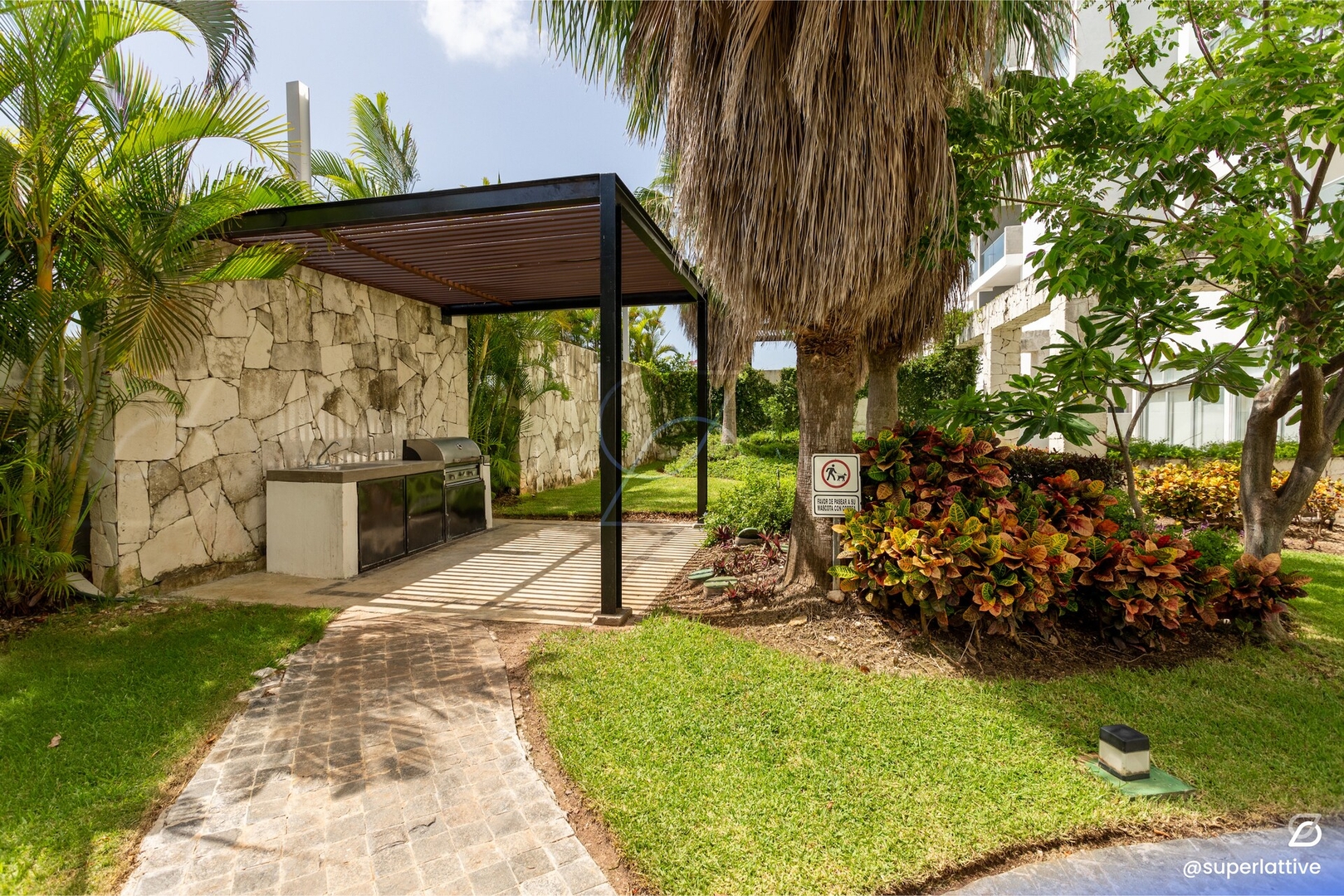 Modern 2B Condo w/Great View and perfect Location! 44 Airbnb Property Manager Cancun