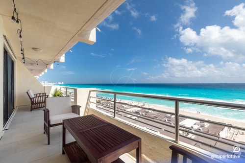 Amazing 2B Ocean and beach view in the hotel area 69 Airbnb Property Manager Cancun