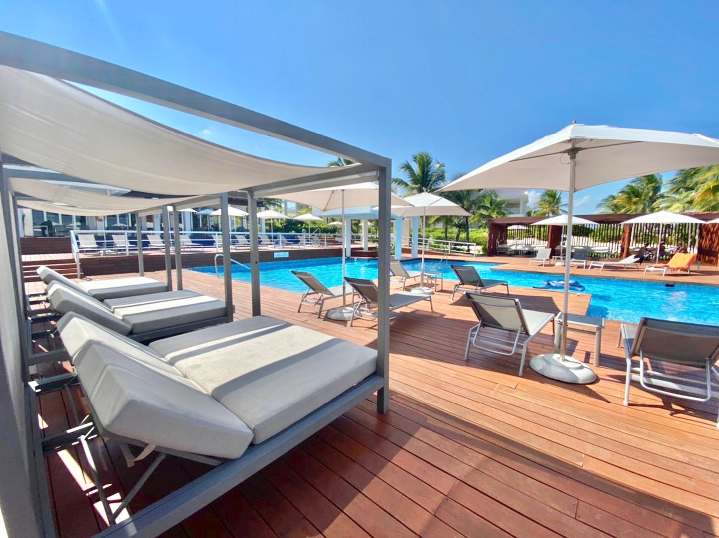 Deluxe Condo w/Private Beach and Top Amenities 2 Airbnb Property Manager Cancun