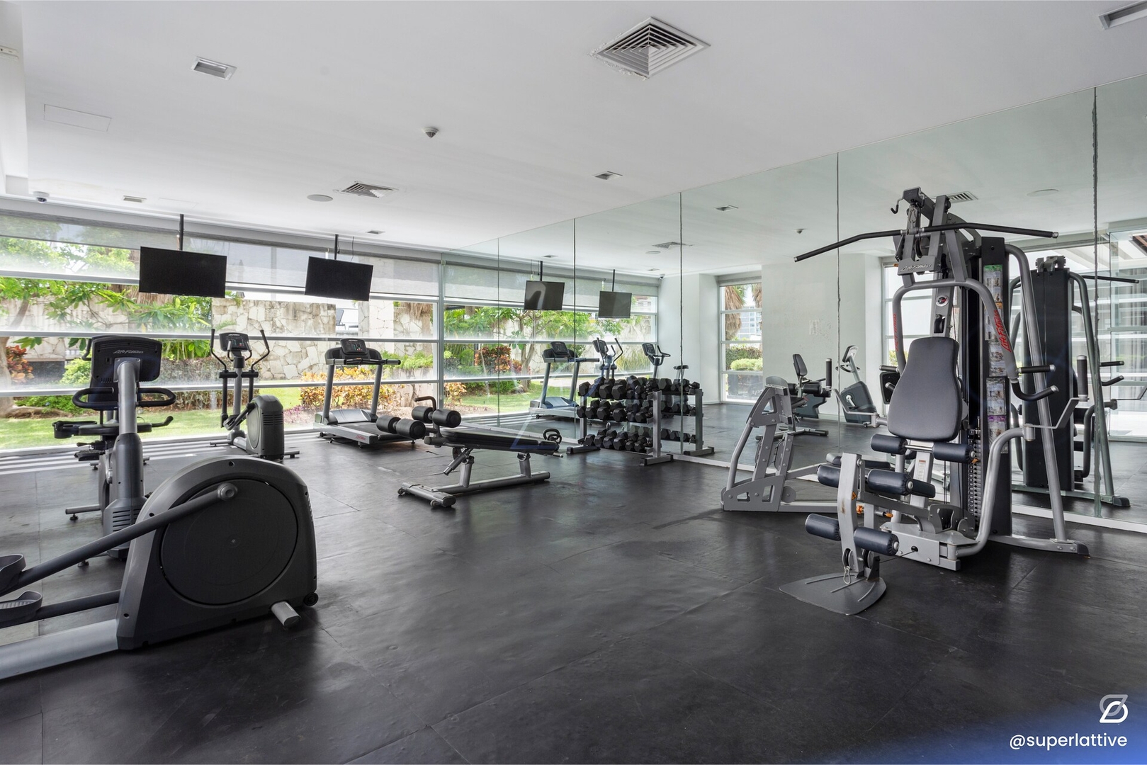 Modern 2B Condo w/Great View and perfect Location! 46 Airbnb Property Manager Cancun