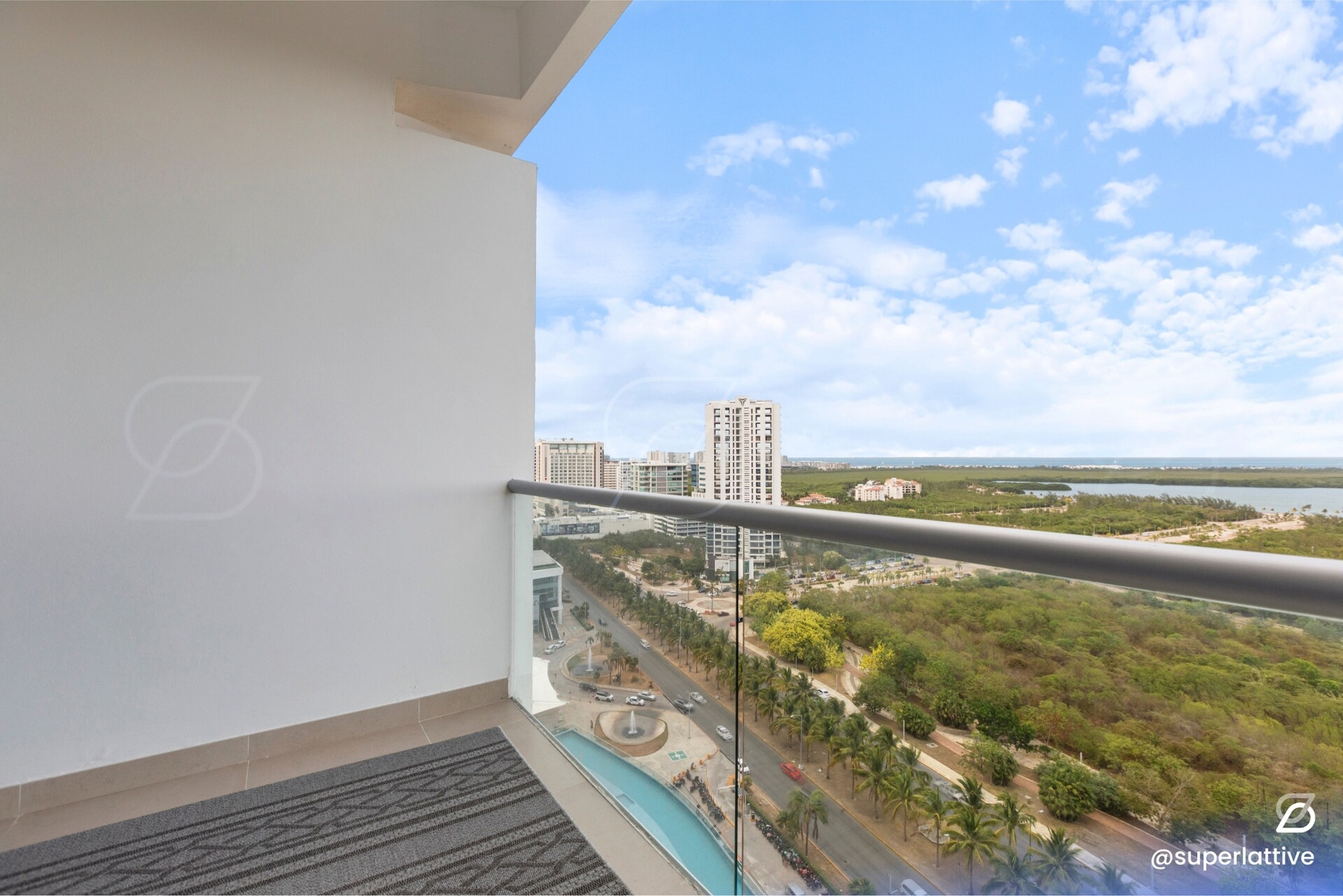 Modern 2B Condo w/Great View and perfect Location! 21 Airbnb Property Manager Cancun