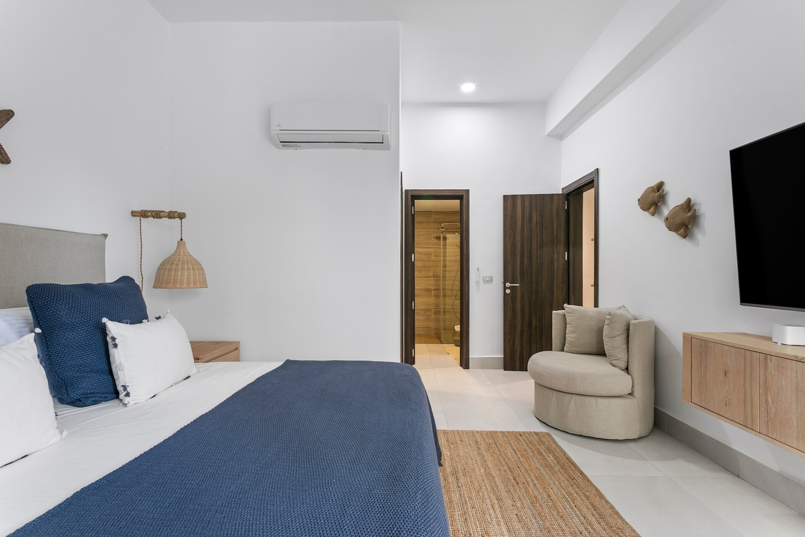 Best location Luxury 2BD with terrace in village 3 Airbnb Property Manager Cancun