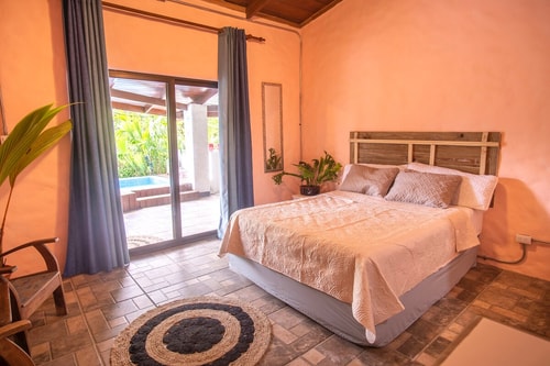 Room K3 BIEZANS · Free breakfast | spacious suite w Pool and kitchen