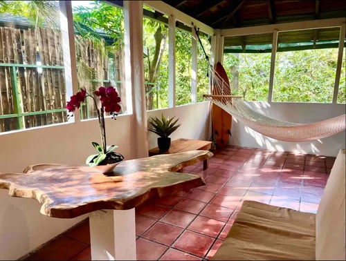 Tiny House: Wildlife, Ocean Views & Jungle Spa