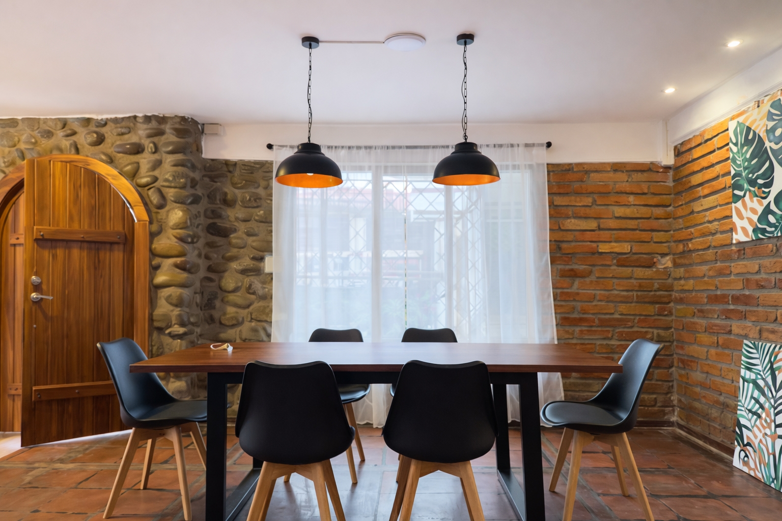 La Herrería Moderna: Un Oasis Industrial en Cuenca - imagen 10