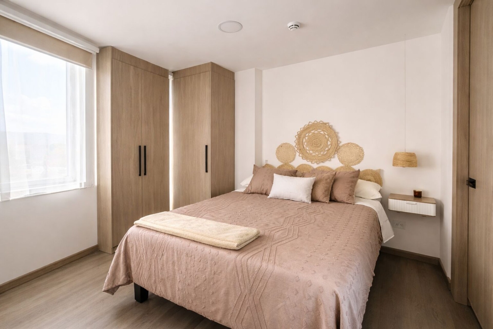 Loft Ejecutivo Moderno | Balcón & Vista - imagen 6