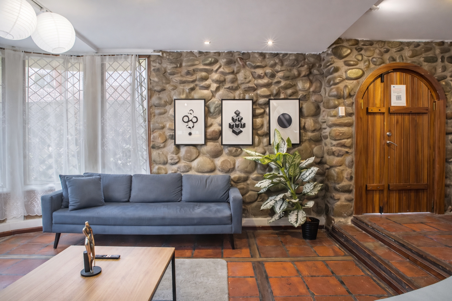 La Herrería Moderna: Un Oasis Industrial en Cuenca - imagen 21