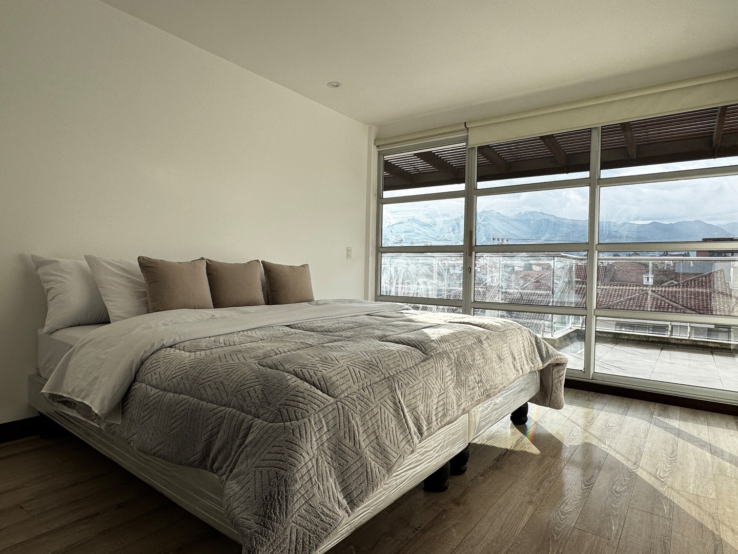 Duplex con Terraza Exclusiva en Plaza Soleil - imagen 16
