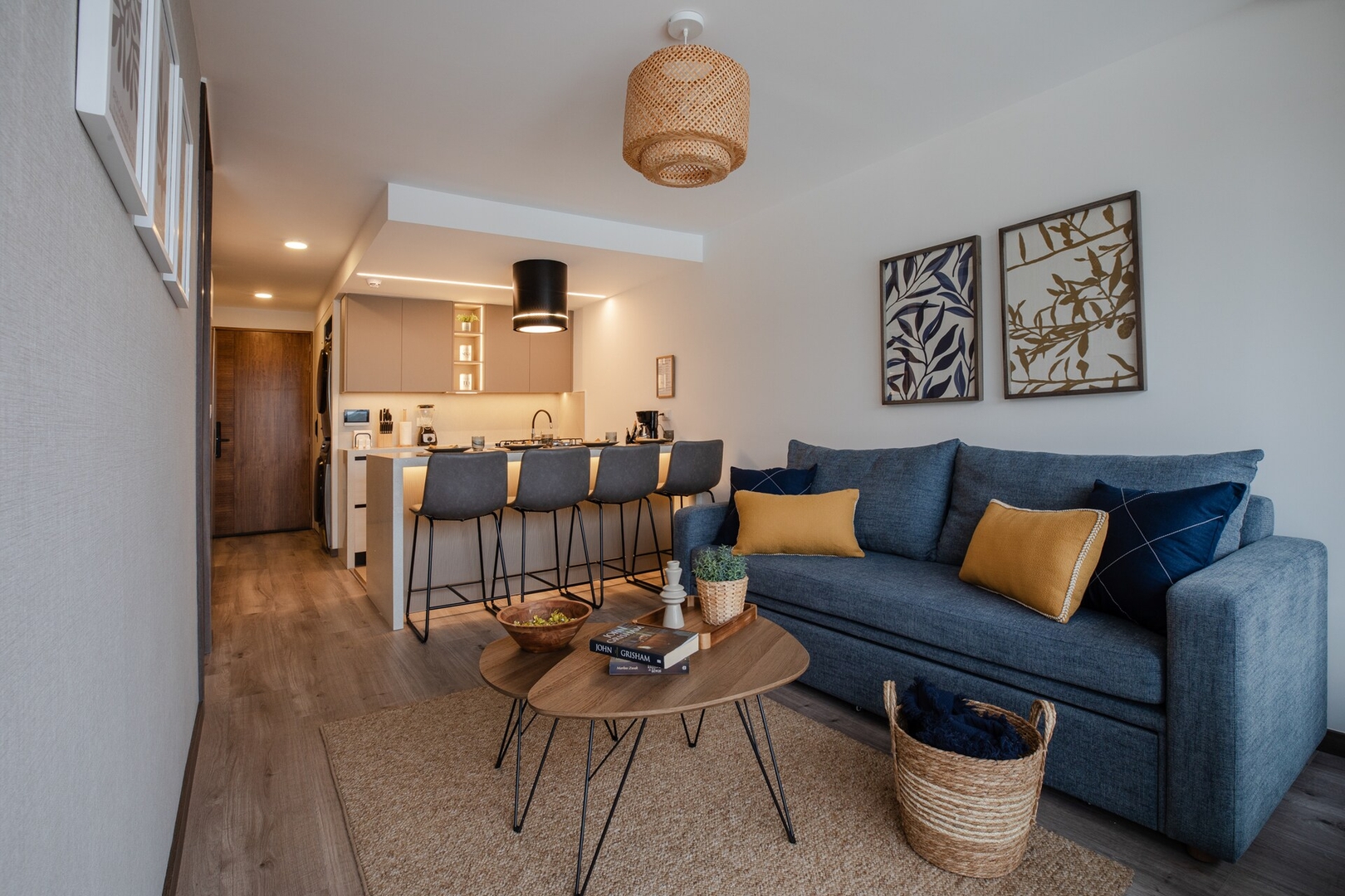 Del Río | King Suite • Scenic Balcony - imagen 8