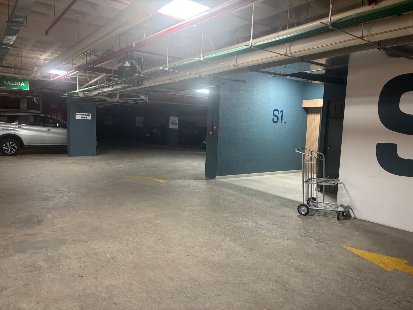 Loft Ejecutivo Moderno | Balcón & Vista - imagen 15