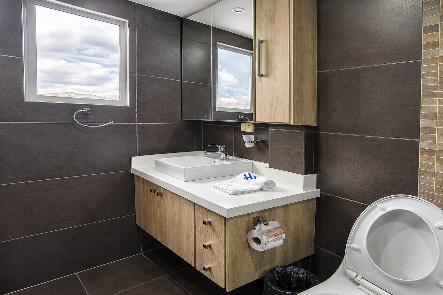 Esmeraldas | Refugio con Jacuzzi | 2 Habitaciones - imagen 28