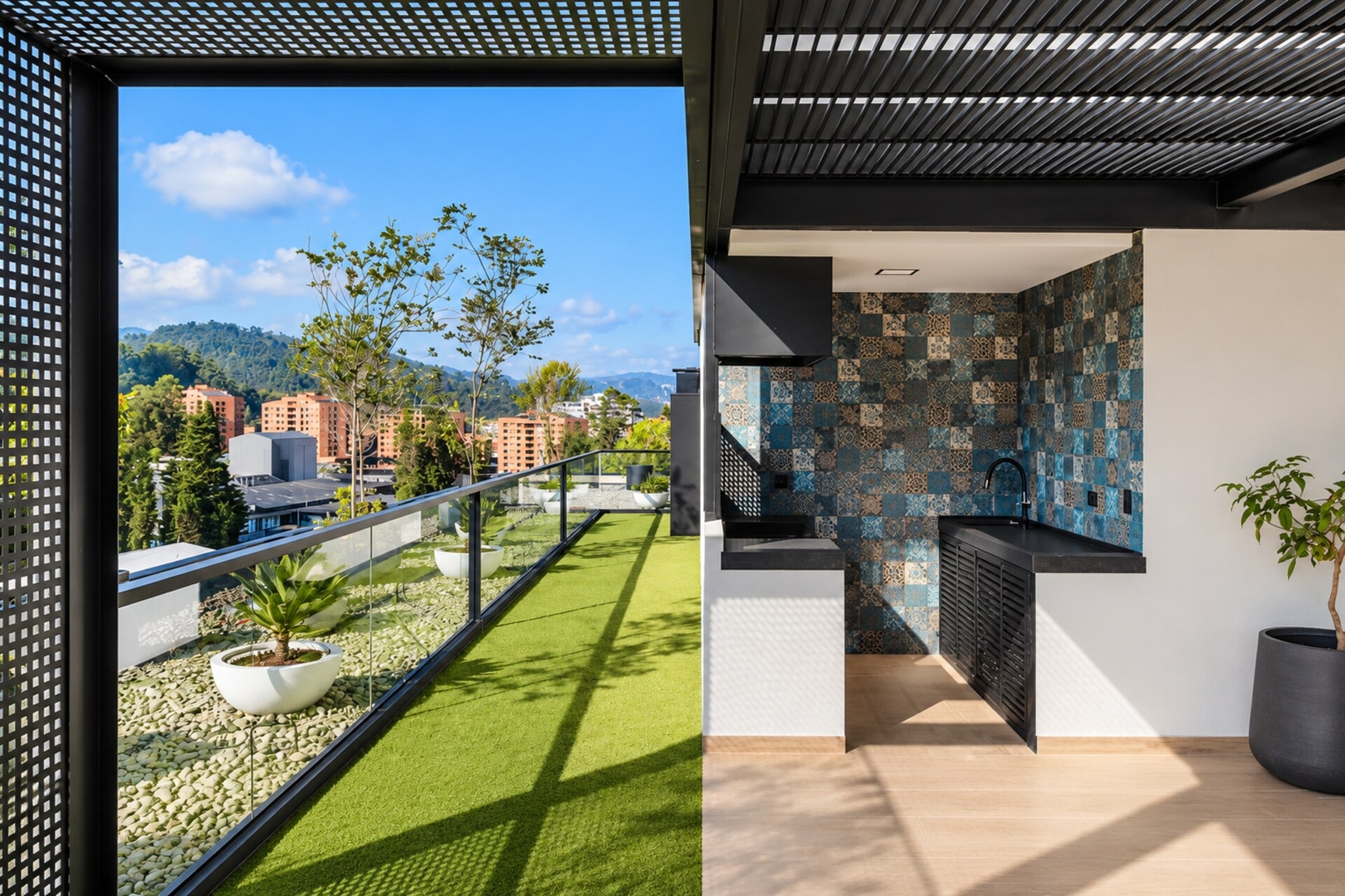 Del Río | King Suite • Scenic Balcony - imagen 6