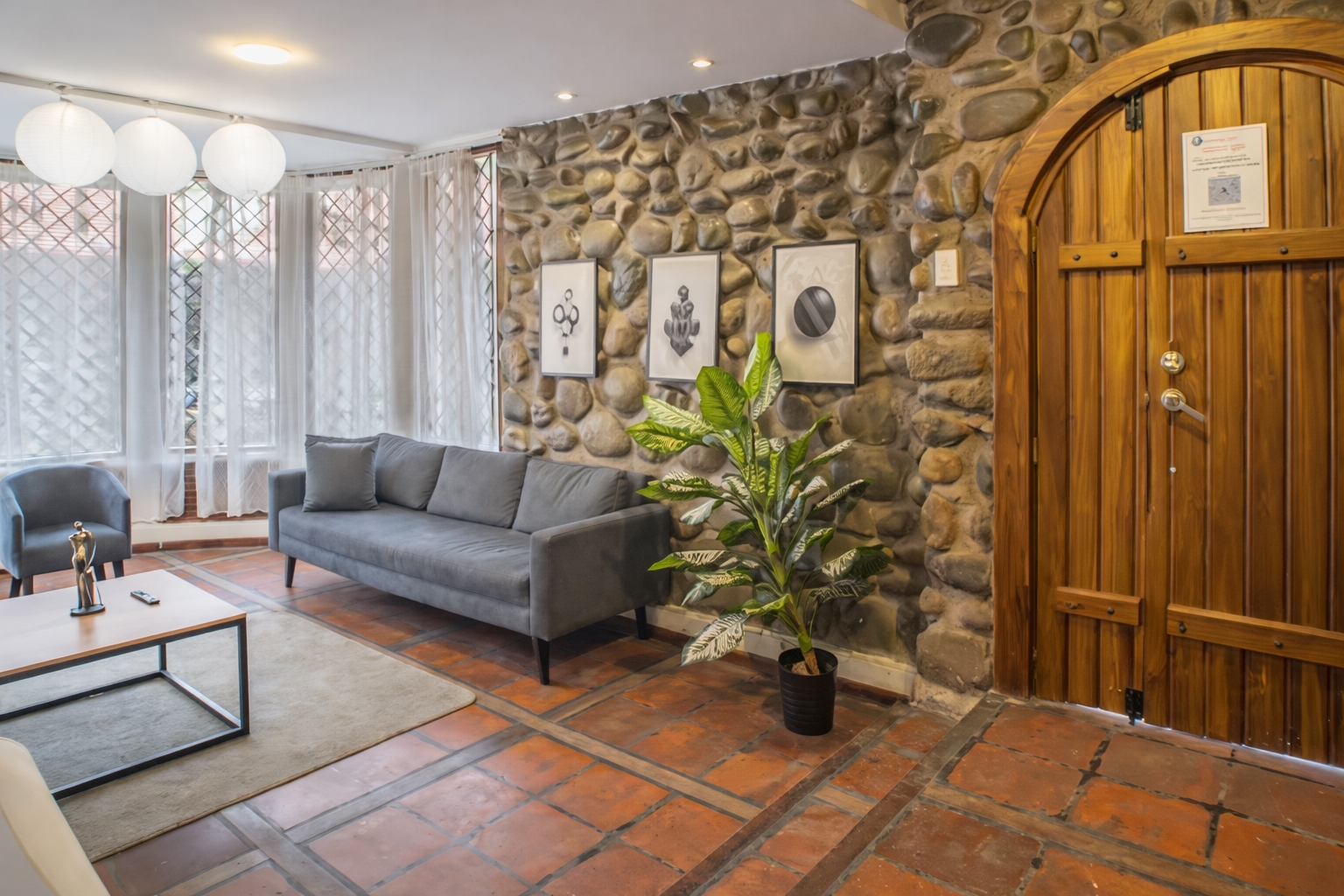 La Herrería Moderna: Un Oasis Industrial en Cuenca - imagen 8