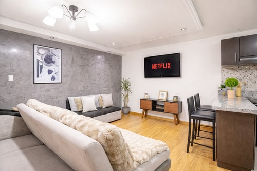 ​Elegancia y Confort: Depto-Amplio en Zona Premium