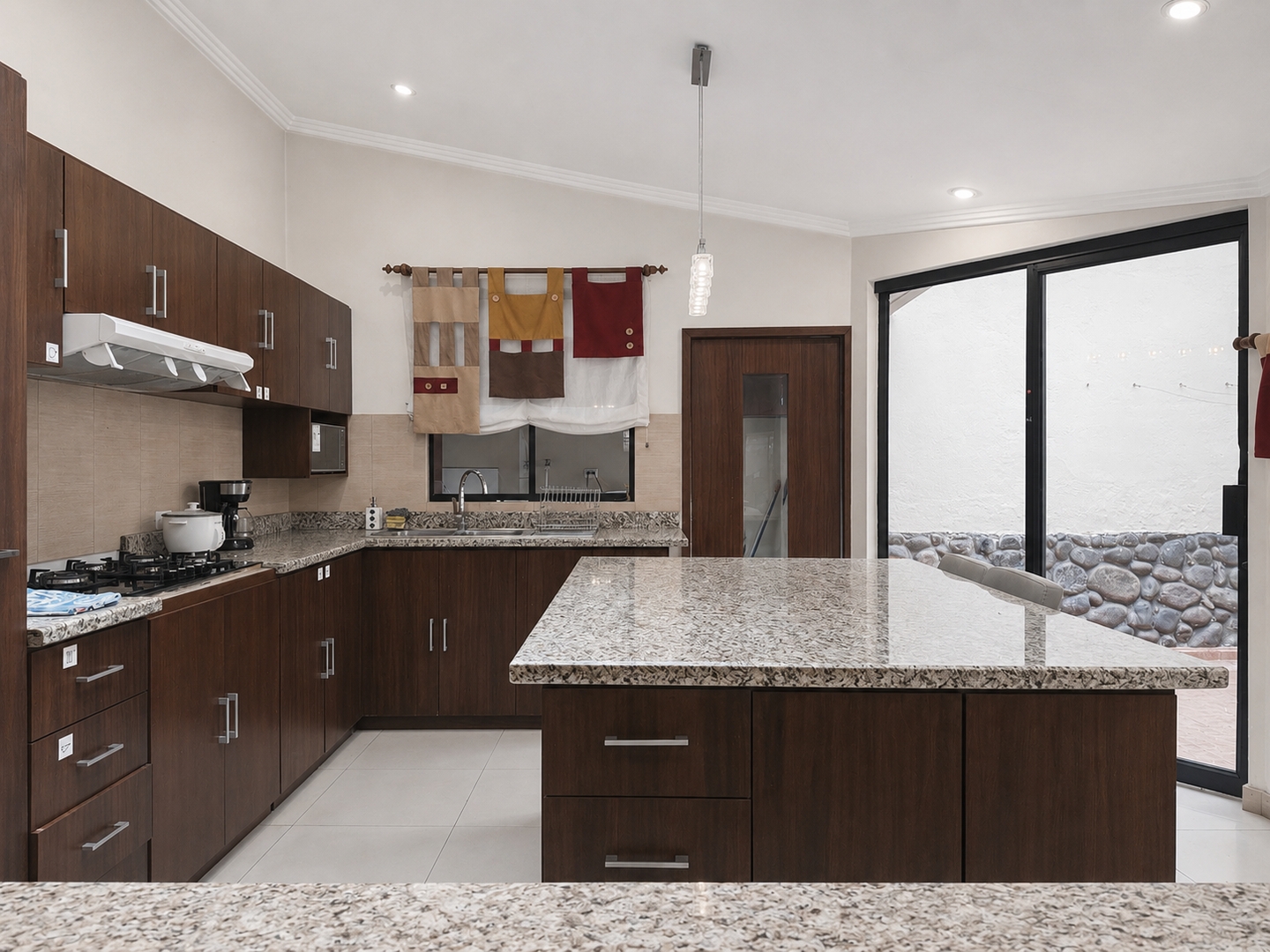 Zona Centro, Cuenca | Casa Amplia + Garaje | 10 - imagen 6