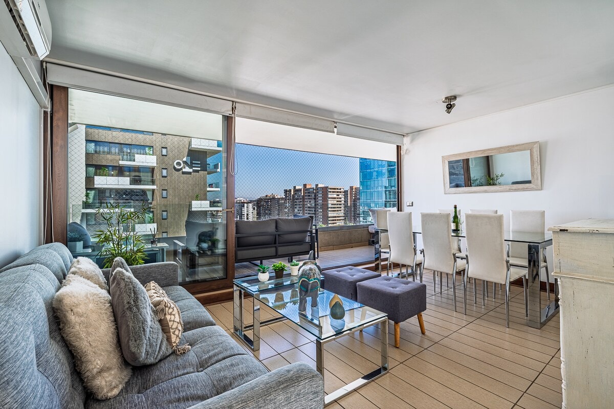 Las Condes con terraza, piscina, AC y parrilla