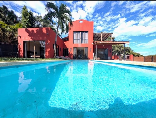3 bdm*3.5 bath*short walk to the beach*pool*quiet