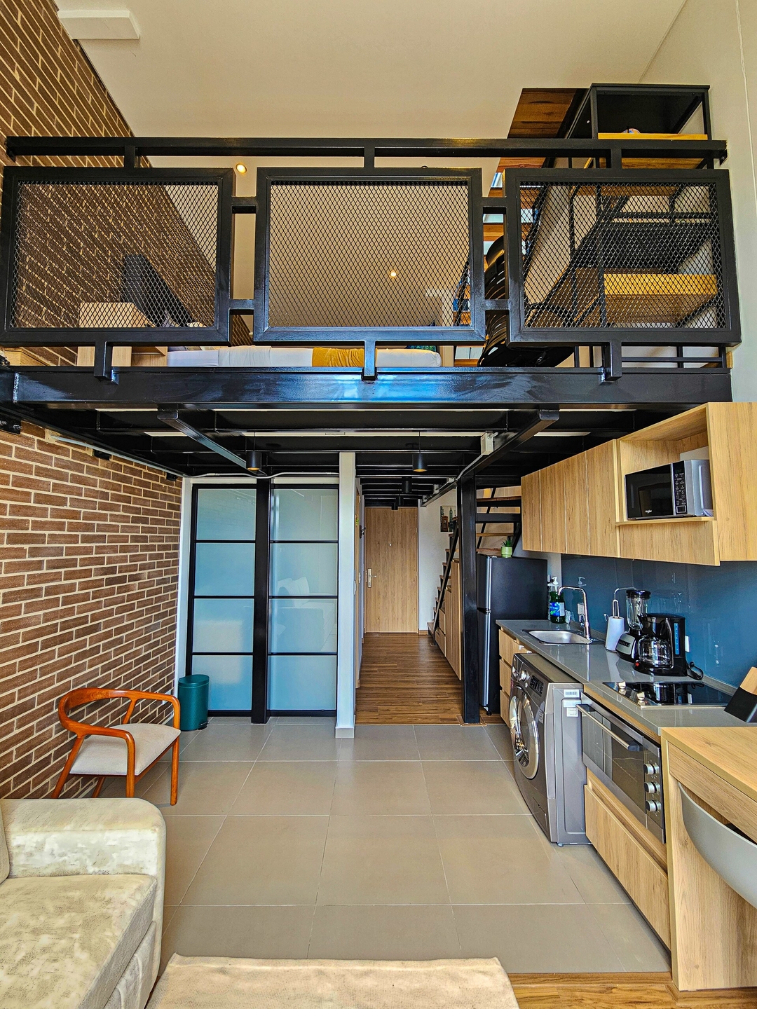 Luxury penthouse with Jacuzzi near the "T" area 1 Prorenty