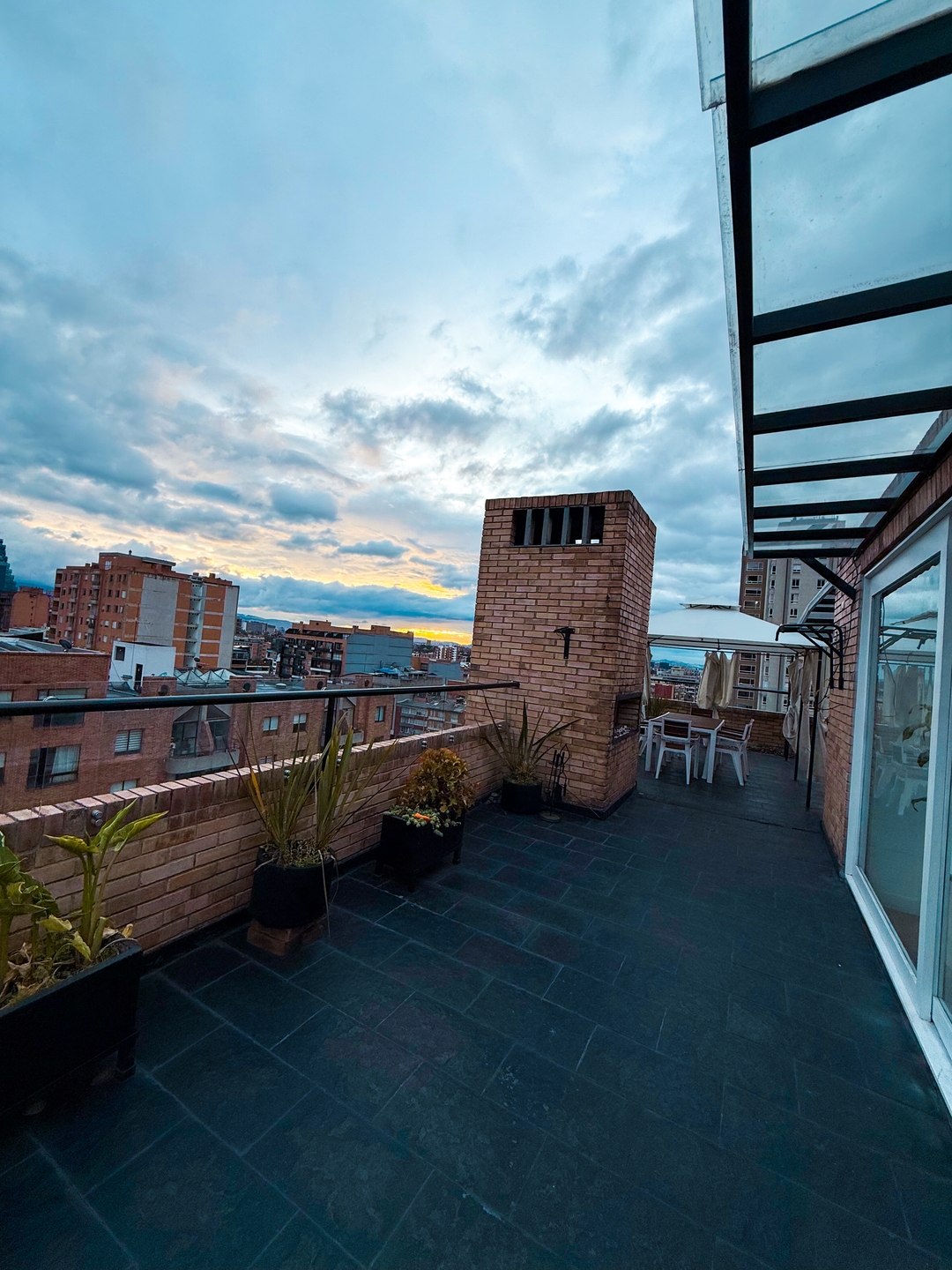 Penthouse with luxury jacuzzi and panoramic view 48 Prorenty