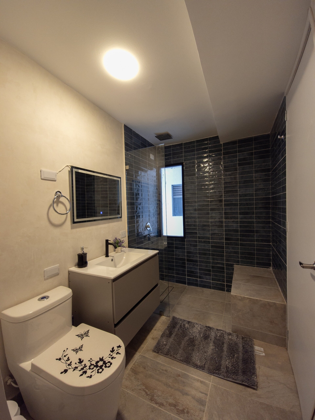 Luxurious and spacious home with jacuzzi and sauna 23 Prorenty