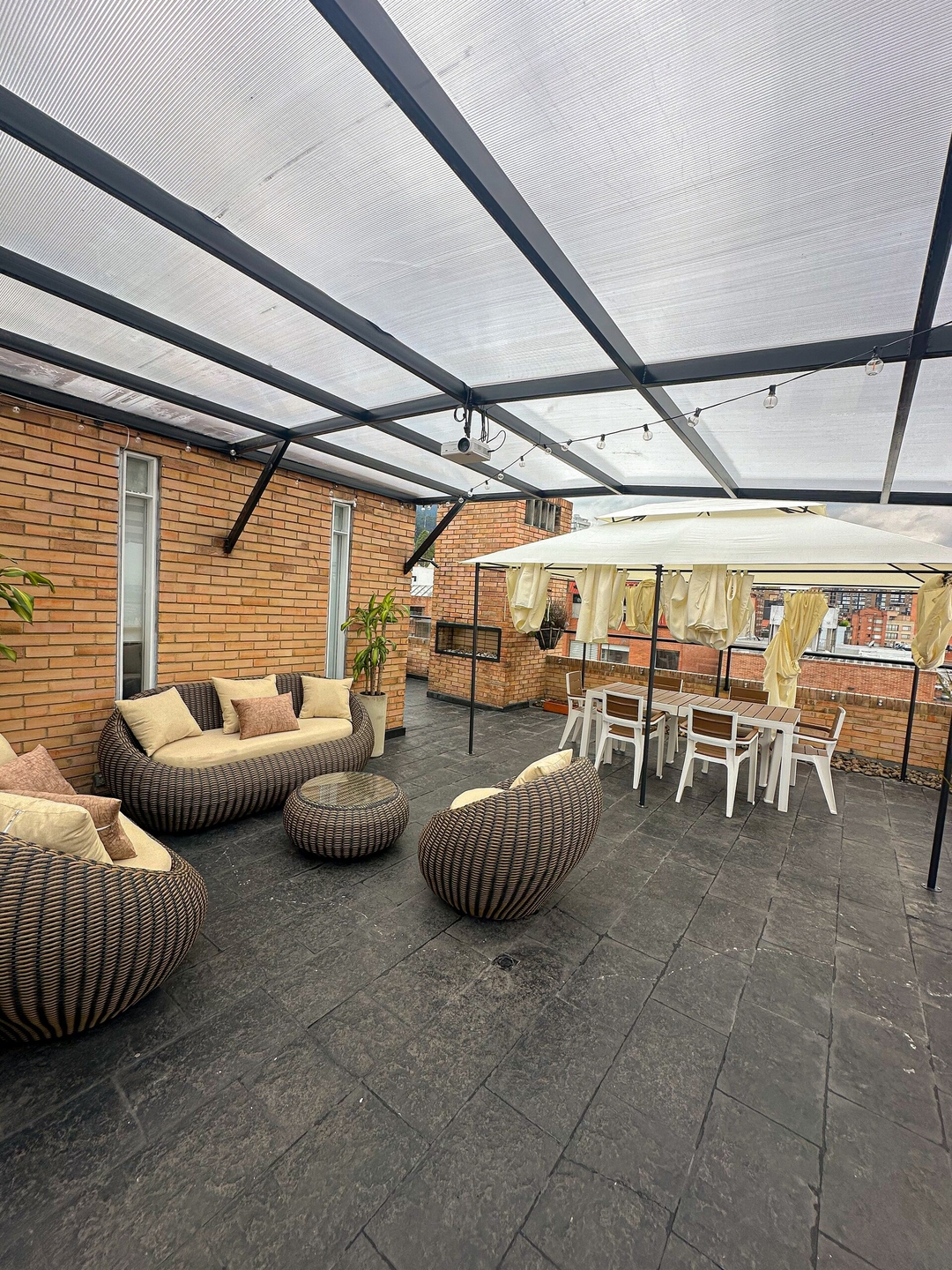 Penthouse with luxury jacuzzi and panoramic view 3 Prorenty