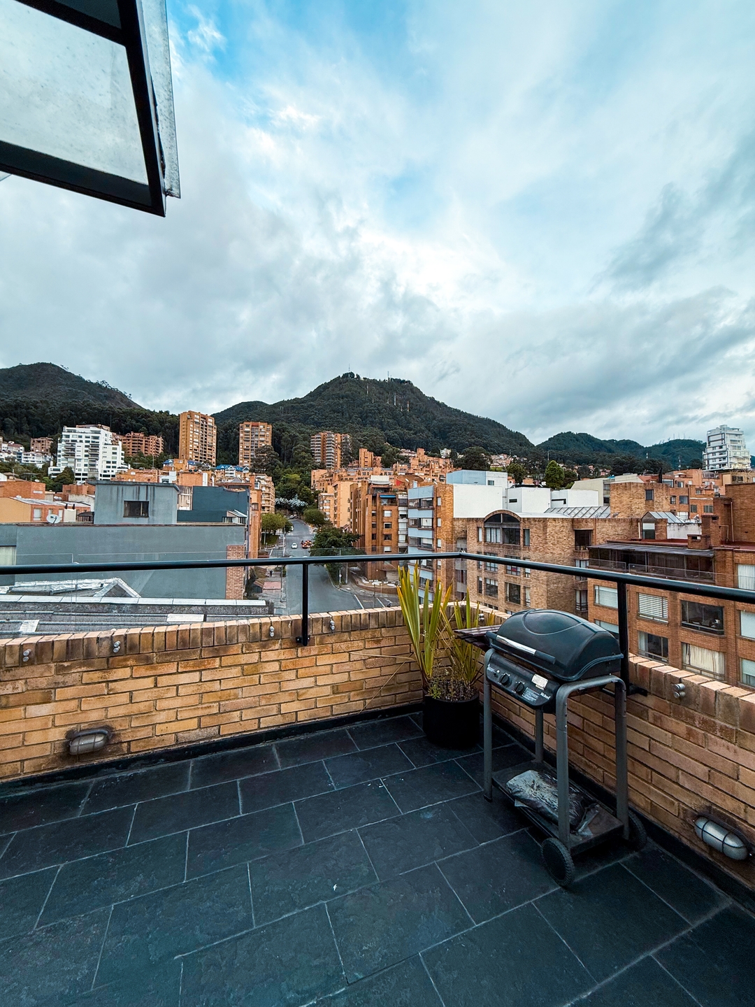 Penthouse with luxury jacuzzi and panoramic view 47 Prorenty