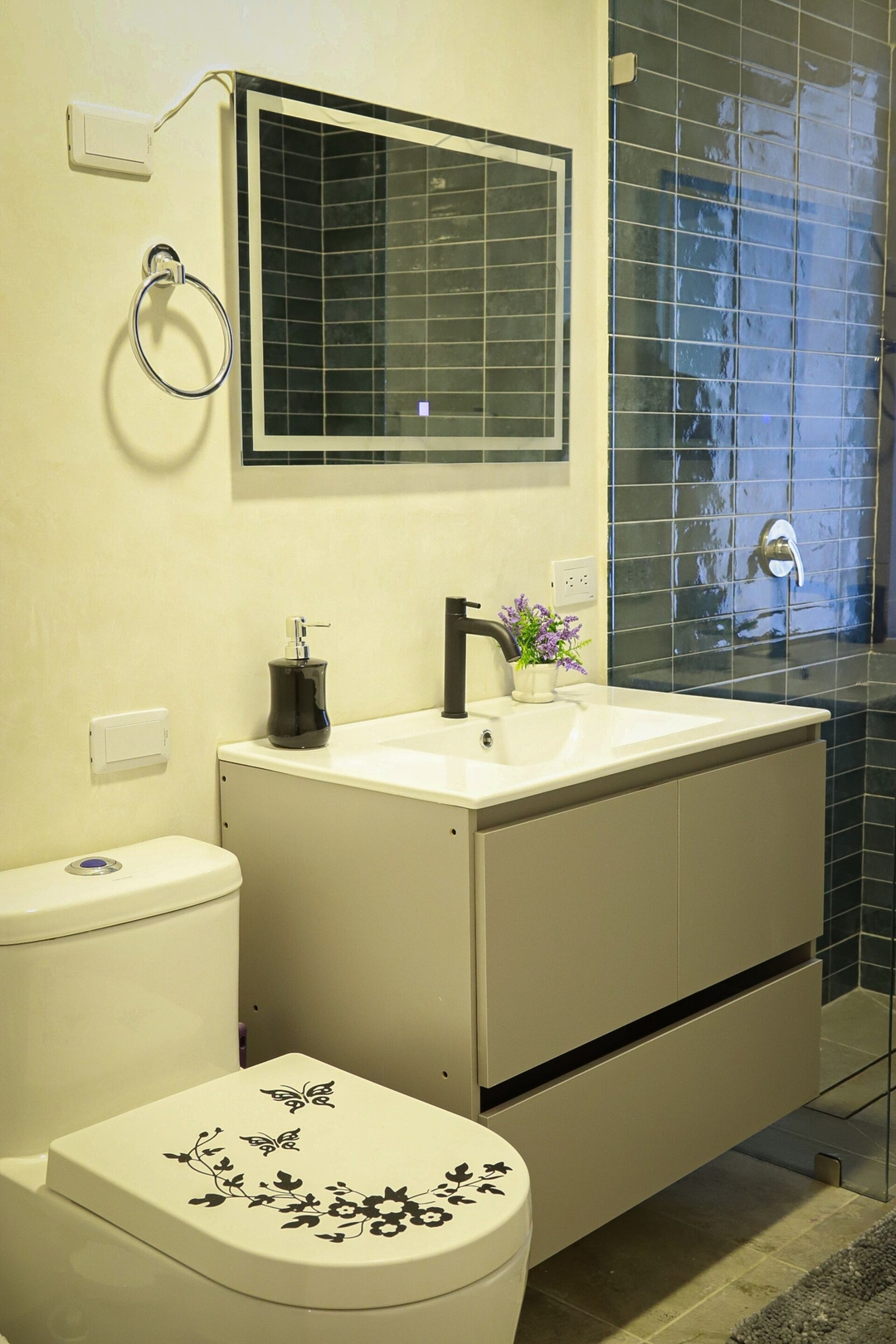 Luxurious and spacious home with jacuzzi and sauna 24 Prorenty