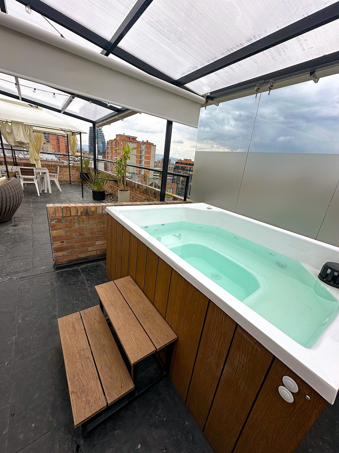 Penthouse with luxury jacuzzi and panoramic view 9 Prorenty