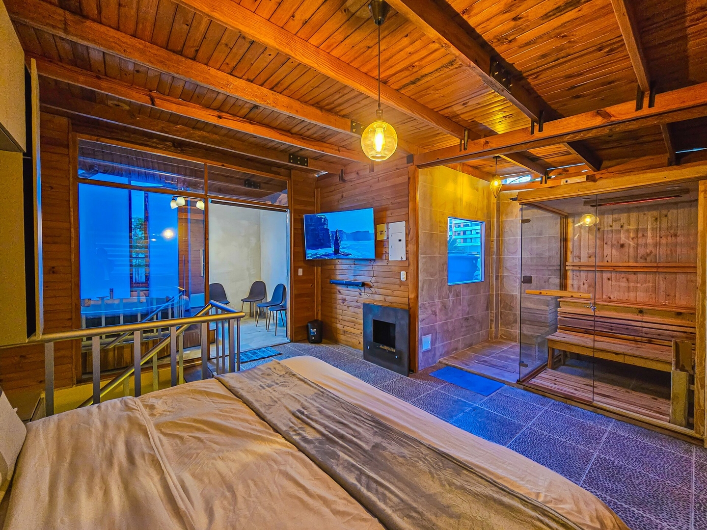 Luxurious and spacious home with jacuzzi and sauna Prorenty